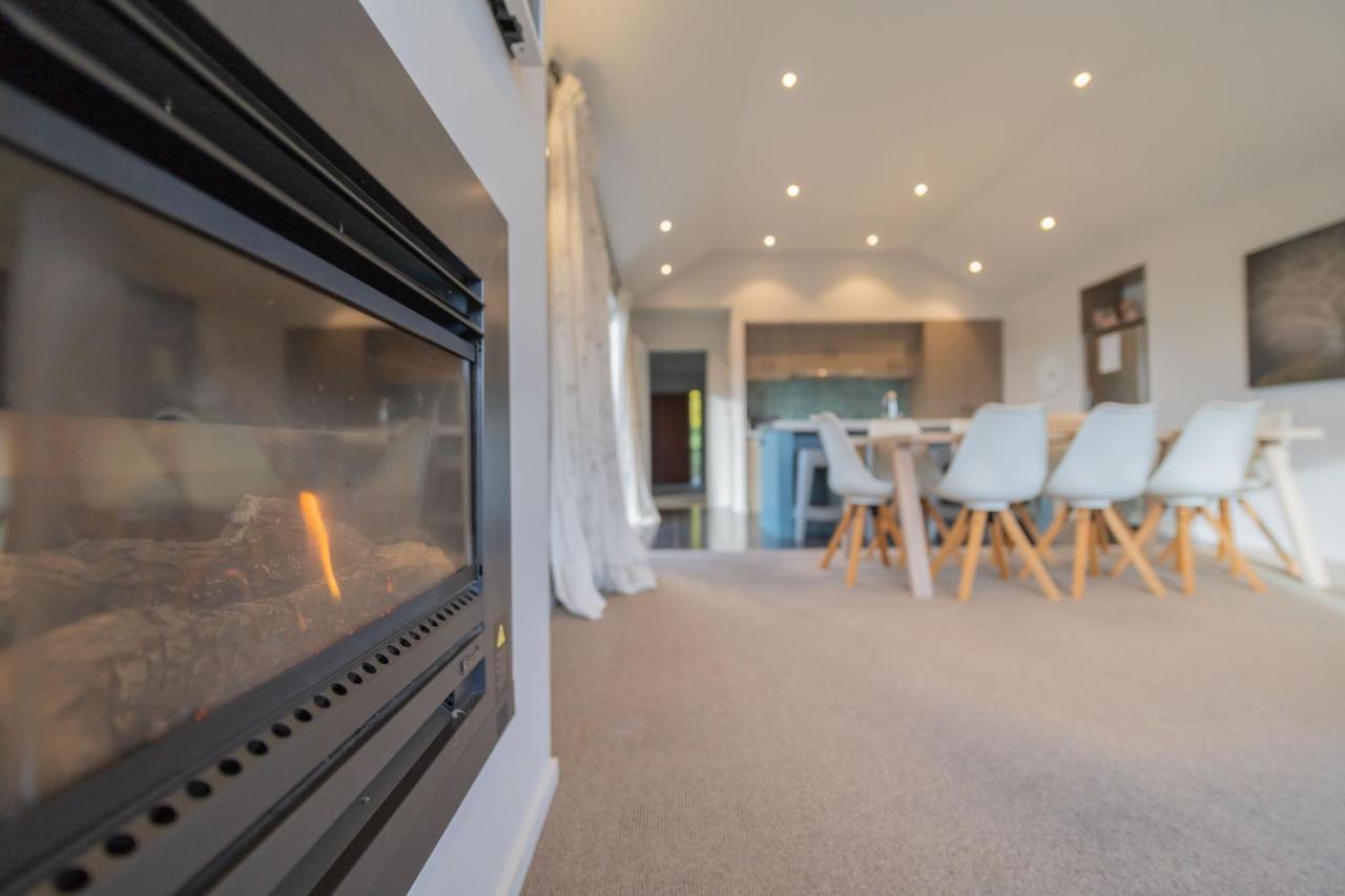 Southland Sounds - Te Anau Holiday Home ภายนอก รูปภาพ