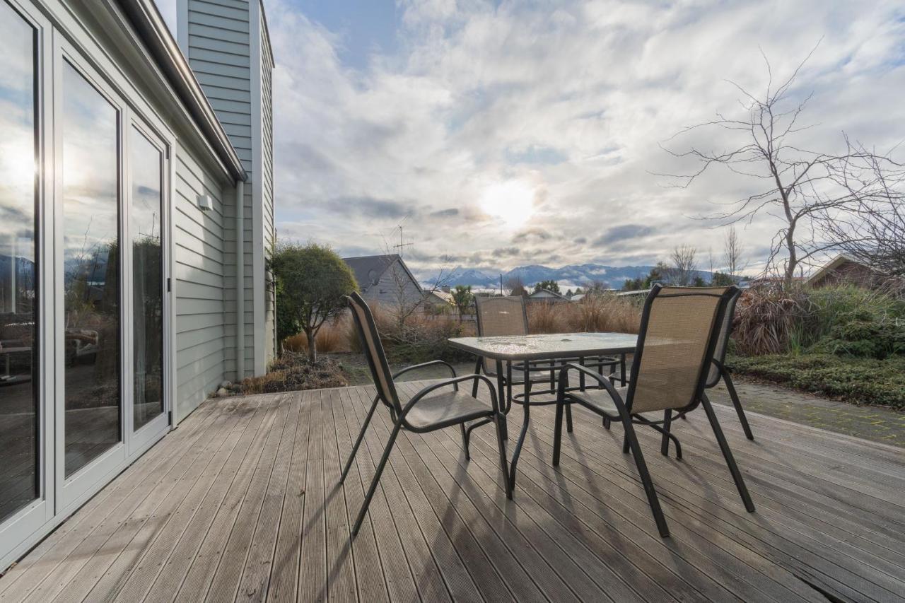 Southland Sounds - Te Anau Holiday Home ภายนอก รูปภาพ
